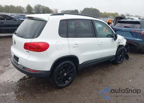 2018 Volkswagen Tiguan Limited 2.0T z USA, uszkodzony, nr VIN WVGAV7AX4JK004581